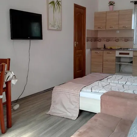 Apartment Sunshine Apartman *
