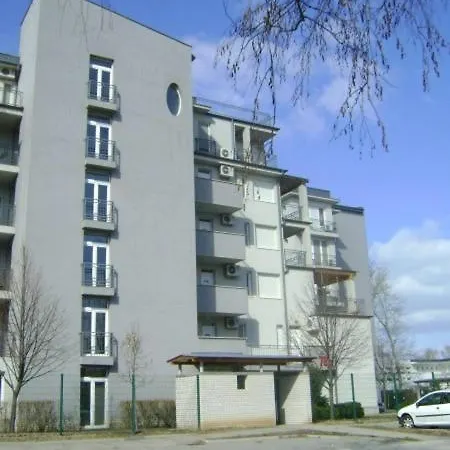 Sunshine Apartman Apartamento